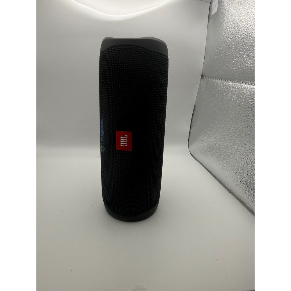 JBL Flip 5 Portable Waterproof Bluetooth Speaker Black JBLFLIP5BLKAM